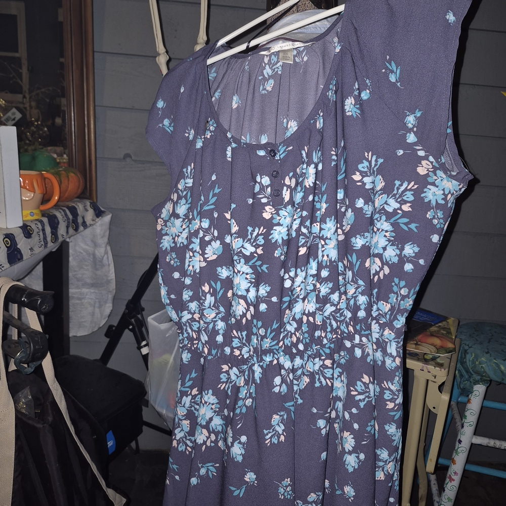 LC Lauren Conrad Navy Floral Midi Dress
